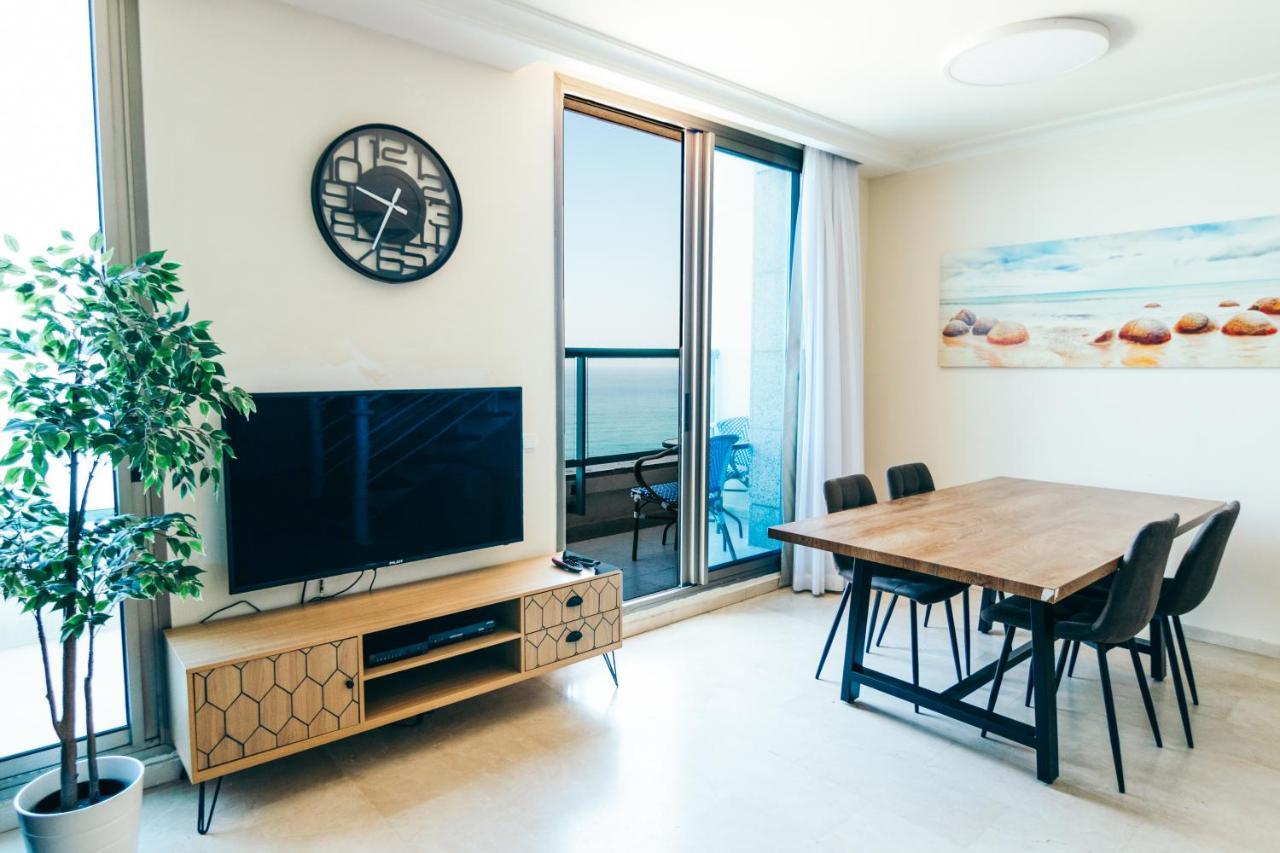 Almog Beach Apartments מגדלי חוף הכרמל חיפה Ngoại thất bức ảnh