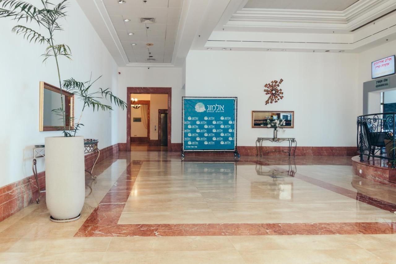 Almog Beach Apartments מגדלי חוף הכרמל חיפה Ngoại thất bức ảnh
