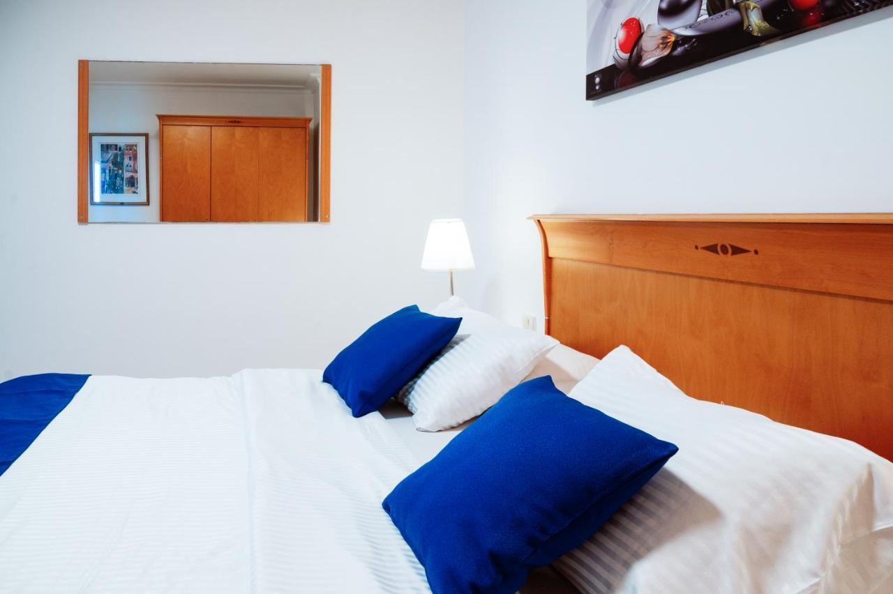 Almog Beach Apartments מגדלי חוף הכרמל חיפה Ngoại thất bức ảnh