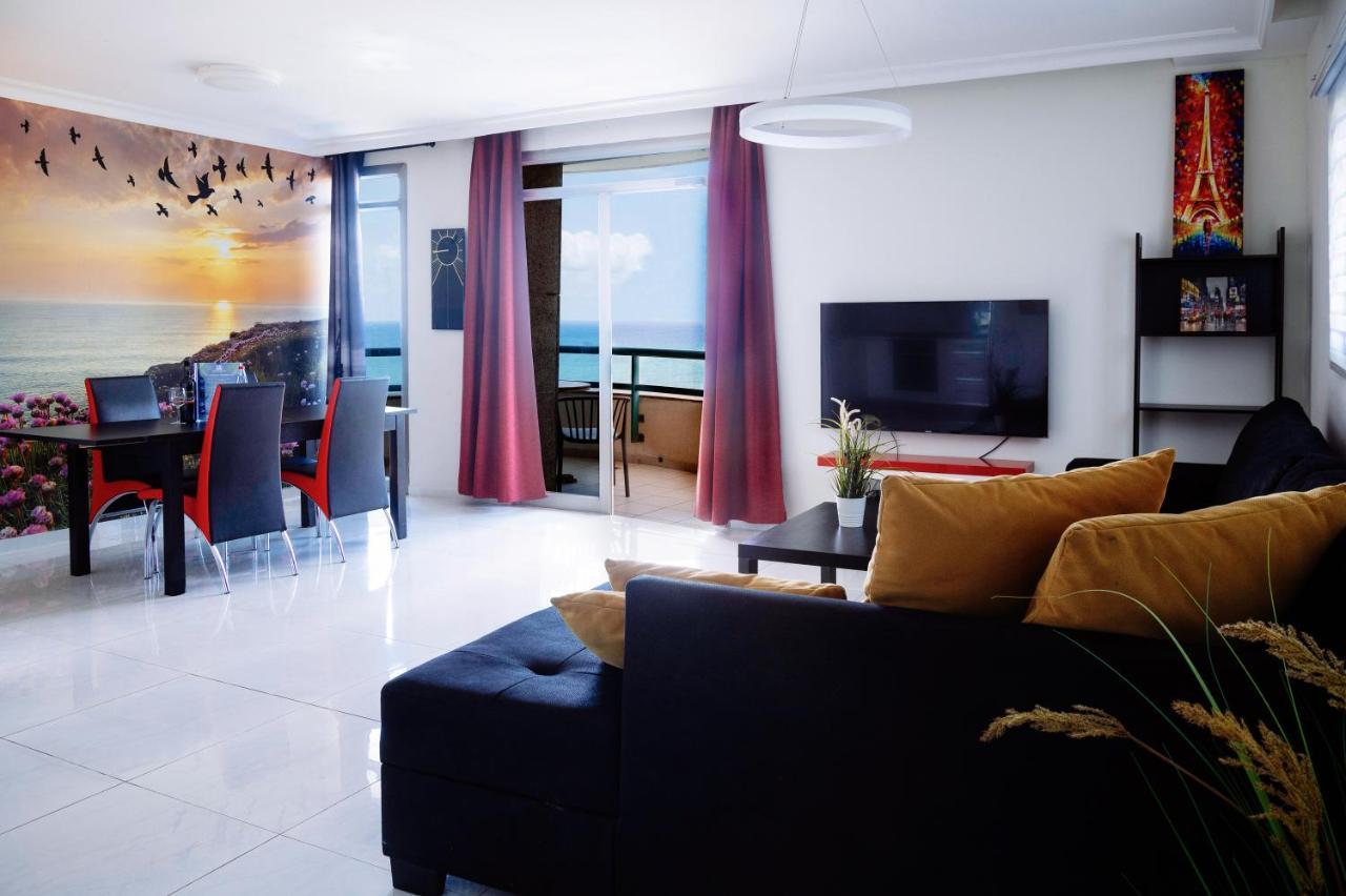 Almog Beach Apartments מגדלי חוף הכרמל חיפה Ngoại thất bức ảnh