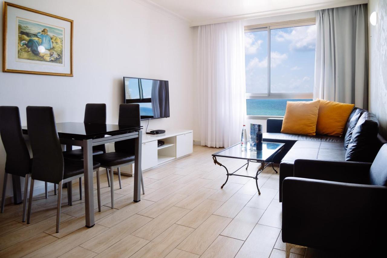 Almog Beach Apartments מגדלי חוף הכרמל חיפה Ngoại thất bức ảnh