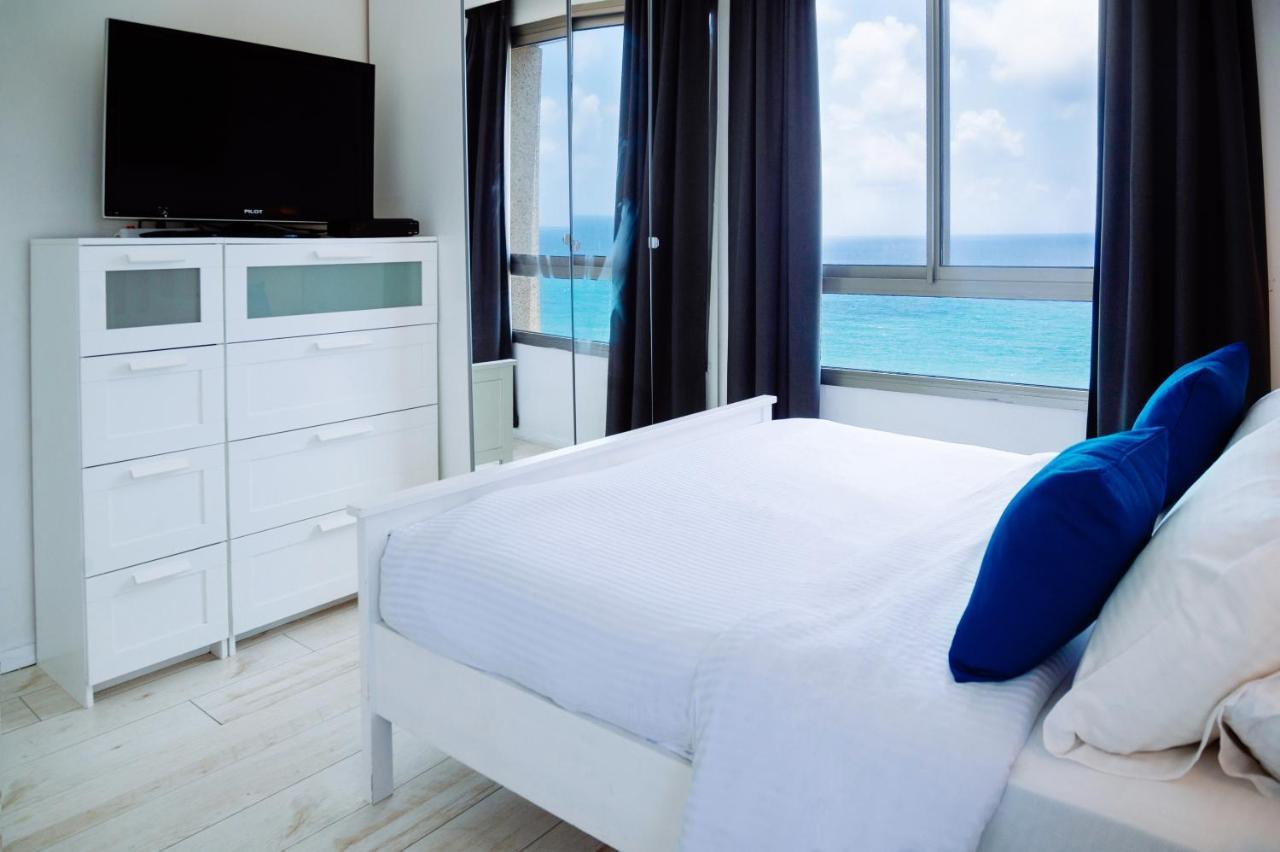 Almog Beach Apartments מגדלי חוף הכרמל חיפה Ngoại thất bức ảnh