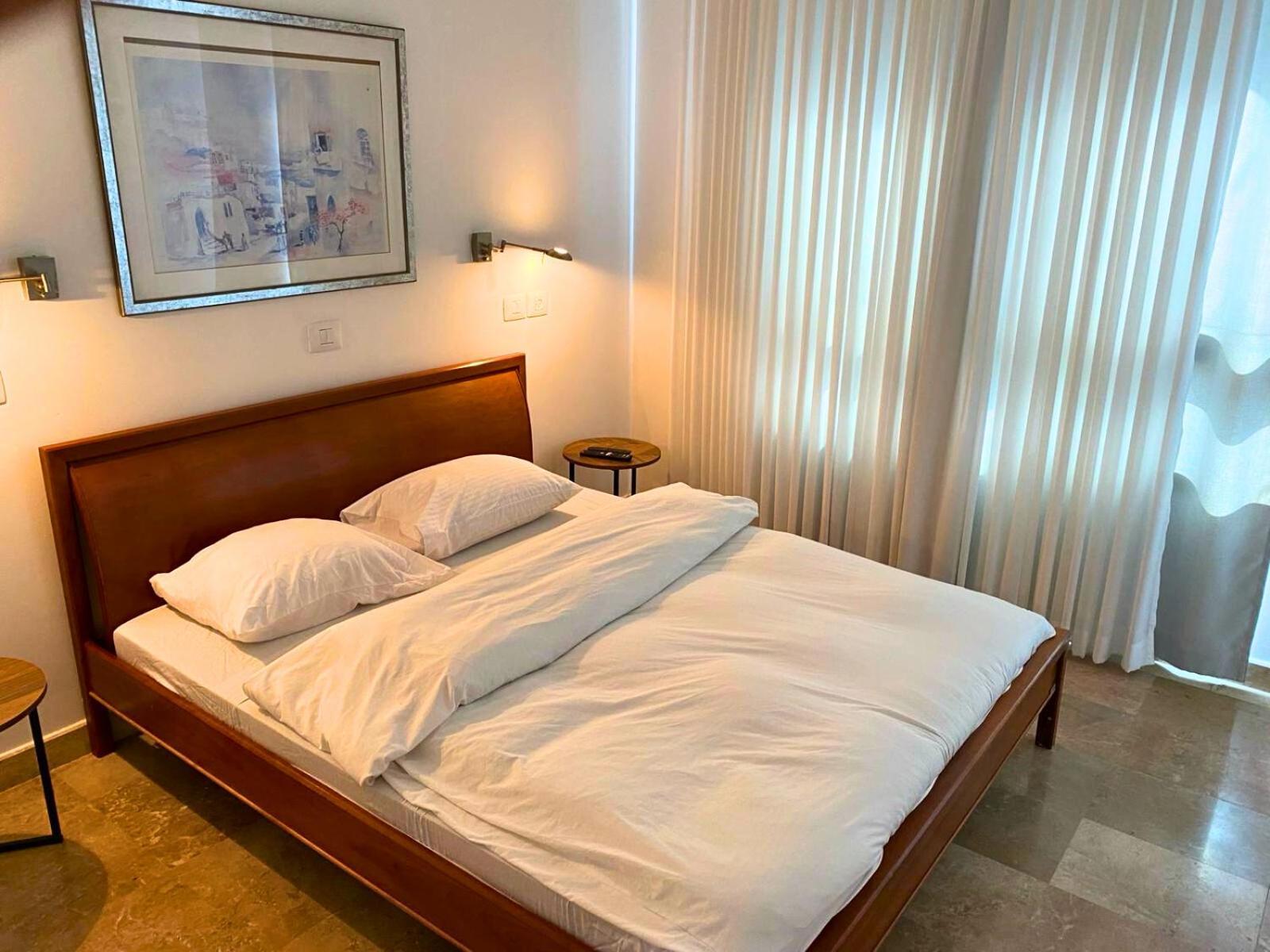 Almog Beach Apartments מגדלי חוף הכרמל חיפה Ngoại thất bức ảnh