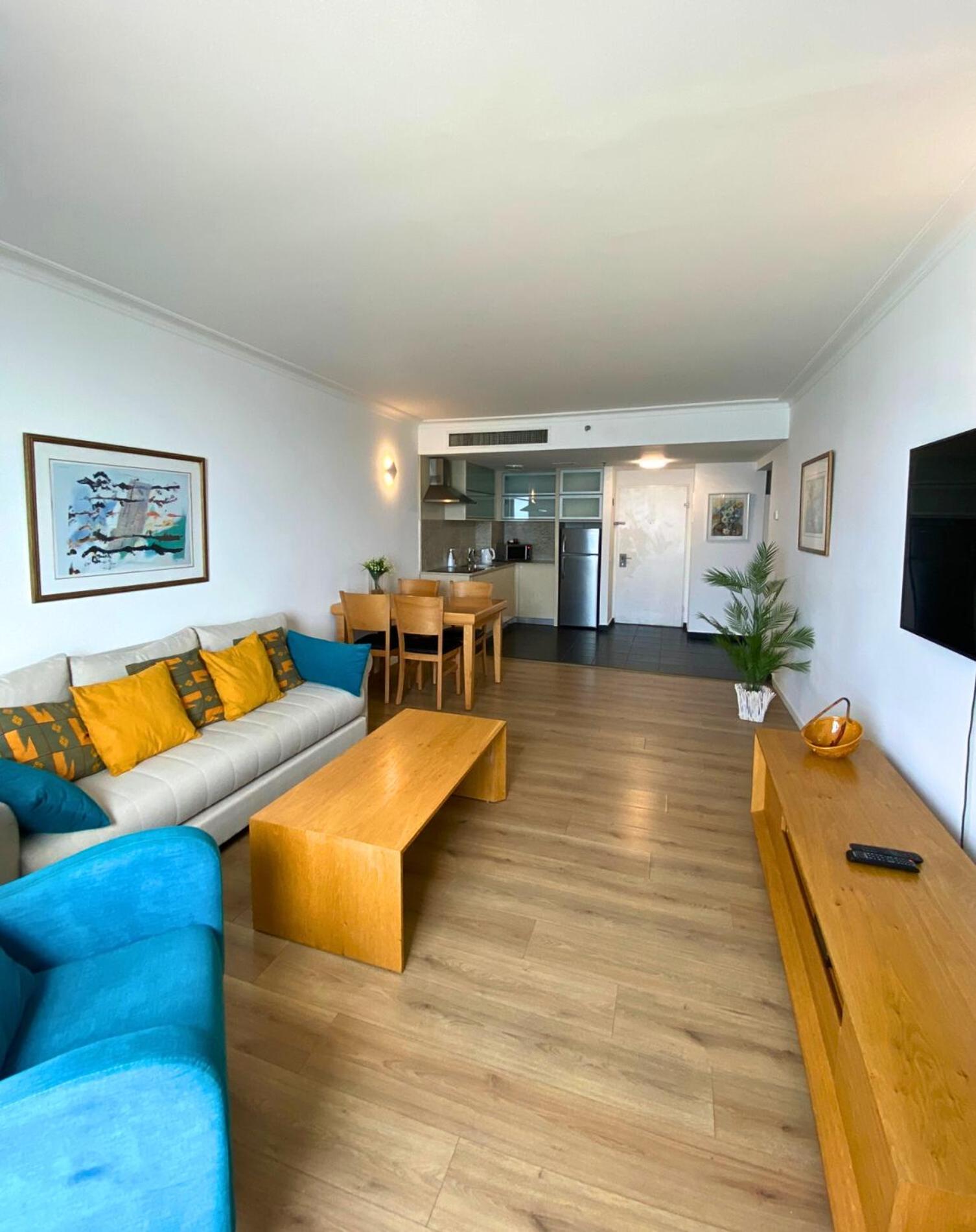 Almog Beach Apartments מגדלי חוף הכרמל חיפה Ngoại thất bức ảnh